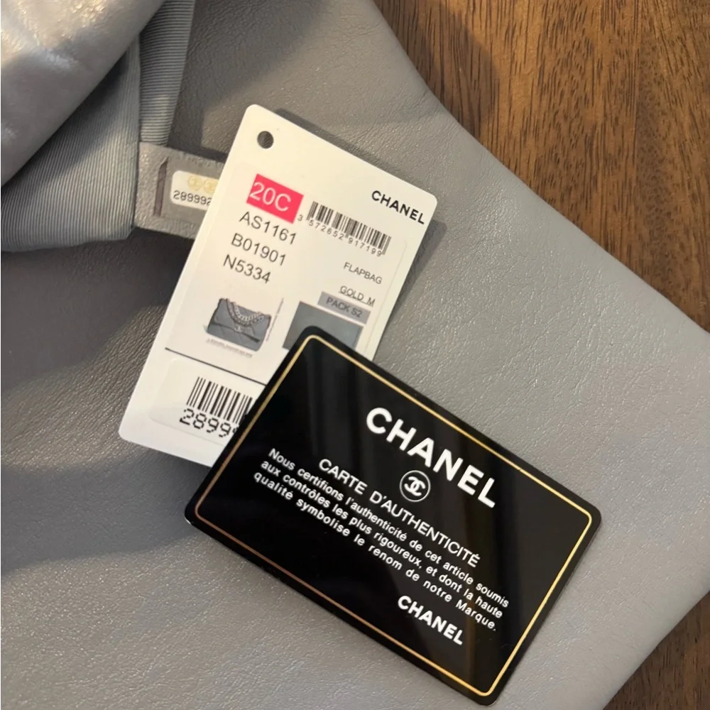 CHANEL 19 Grey Quilted Goatskin Medium Bag Ruthenium Silver Gold Hardware Purse - Picture 12 of 13